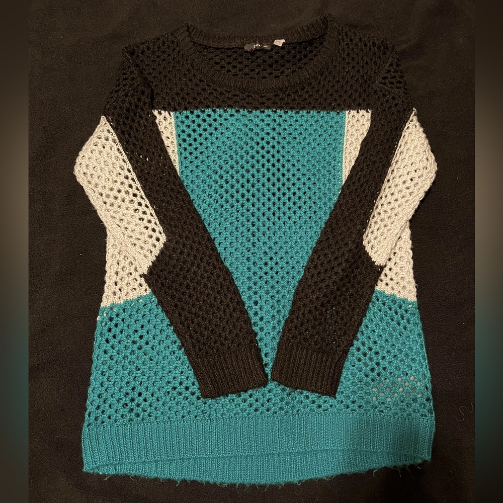 Dex Women’s sweater